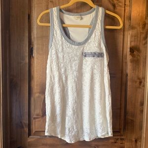 Ivory and gray daytrip lace tank